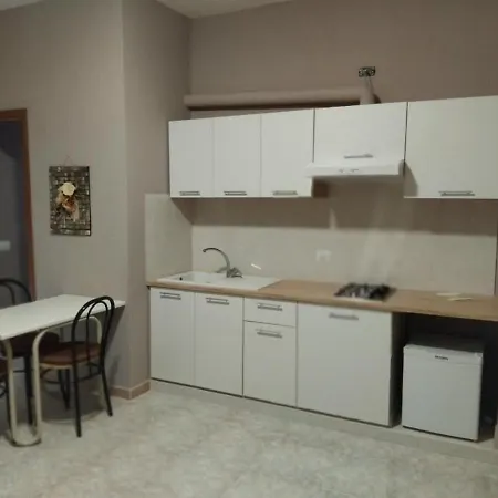 Monolocale Accogliente Con Angolo Cottura דירה